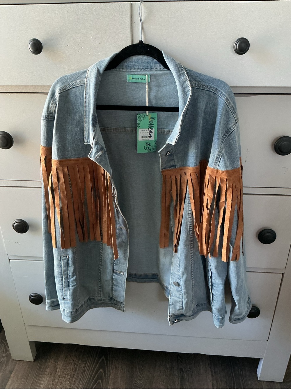 🤠 Sunshine & Rodeos Fringe Denim Jacket – Size Large – $10!